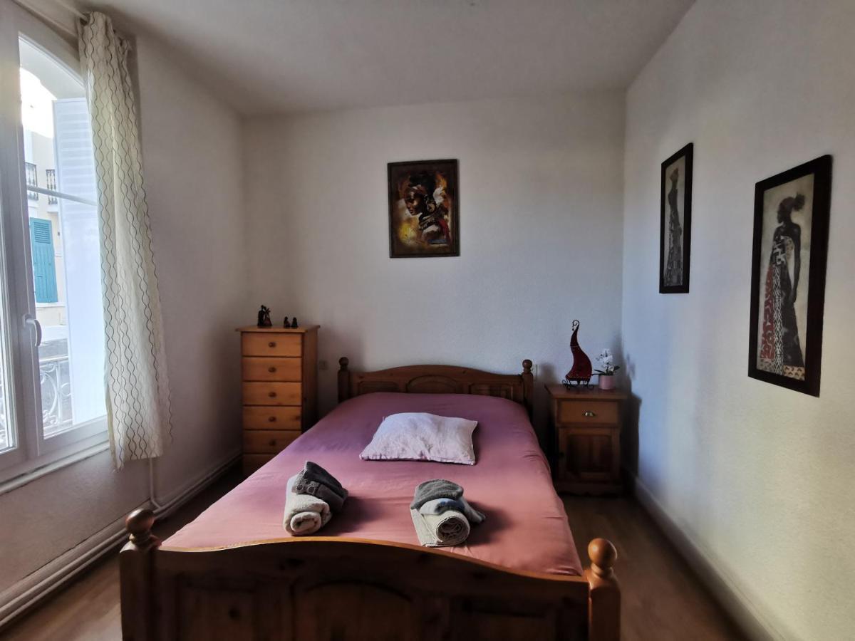 Bel Appartement: Cozy Retreat with Private Courtyard & Secure Parking Vichy Exterior photo